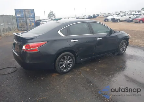 2015 Nissan Altima 2.5 S z USA, uszkodzony, nr VIN 1N4AL3AP8FC591359